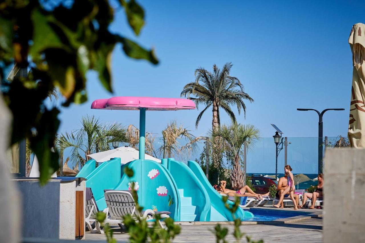 Sea Love Apt Spa N Pools Beach Resort Navodari Bagian luar foto
