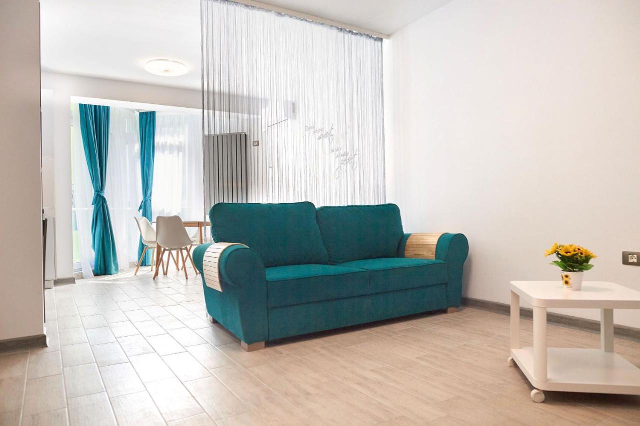 Sea Love Apt Spa N Pools Beach Resort Navodari Bagian luar foto