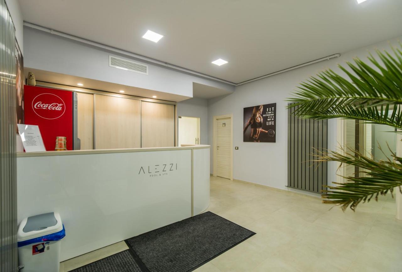 Sea Love Apt Spa N Pools Beach Resort Navodari Bagian luar foto